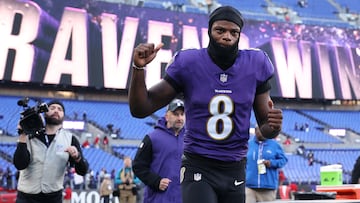 BALTIMORE, MARYLAND - NOVEMBER 03: Lamar Jackson #8 of the Baltimore Ravens runs off the field his team's 41-10 win against the Denver Broncos at M&T Bank Stadium on November 03, 2024 in Baltimore, Maryland.   Scott Taetsch/Getty Images/AFP (Photo by Scott Taetsch / GETTY IMAGES NORTH AMERICA / Getty Images via AFP)