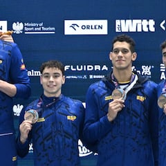 España triunfa en piscina corta con mirada larga en Los Ángeles