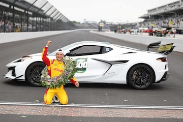?lex Palou hace historia tras conquistar una de las carreras m¨¢s importantes del automovilismo, las 500 Millas de Indian¨¢polis.