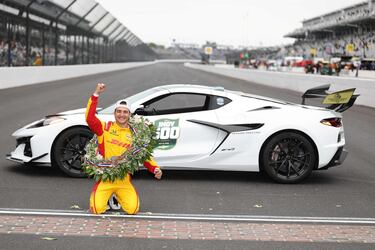 Álex Palou hace historia tras conquistar una de las carreras más importantes del automovilismo, las 500 Millas de Indianápolis.