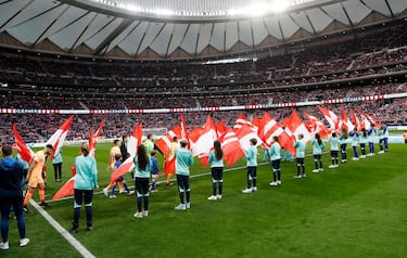 El Atlético de Madrid ha homenajeado al Athletic Club por su 125 aniversario con diferentes actos dentro del estadio. 
 