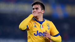 Soccer Football - Serie A - Hellas Verona vs Juventus - Stadio Marc&#039;Antonio Bentegodi, Verona, Italy - December 30, 2017   Juventus&rsquo; Paulo Dybala celebrates scoring their second goal              REUTERS/Alberto Lingria