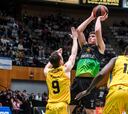 La Penya tumba al líder con un gran final