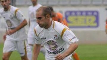 El Real Jaén jugará por la mañana al tener cortado el suministro eléctrico en el estadio