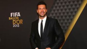 Ballack defiende a Mata: "Creo que no utilizarle es un error"