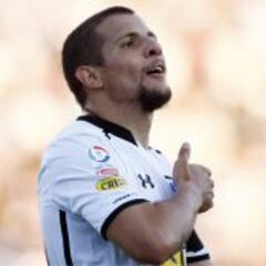 Sierra plantea la continuidad
de Vecchio como prioridad