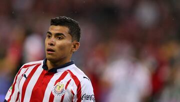 El atacante mexicano Orbelín Pineda, durante un partido en su etapa como jugador del Chivas de Guadalajara mexicano.