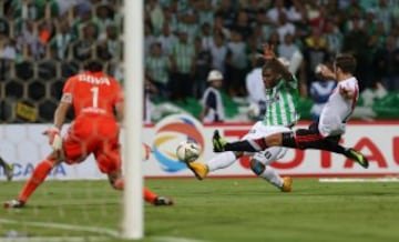 Atlético Nacional y River Plate igualaron 1-1 en la primera final de la Copa Sudamericana. 