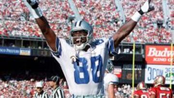 Michael Irvin celebra un touchdown frente a los 49ers.