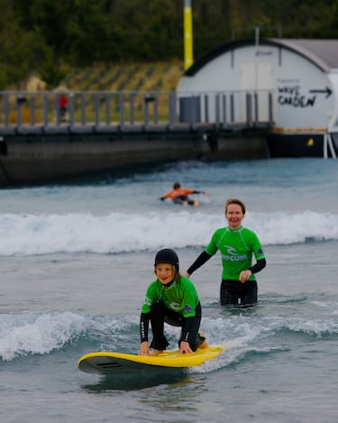 The Wave, una ola perfecta para surfear en familia