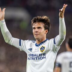 LA Galaxy midfielder Riqui Puig sends Lionel Messi warning ahead of Inter Miami game in MLS