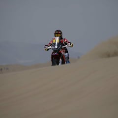 Joan Barreda gana en Pisco y recupera sensaciones