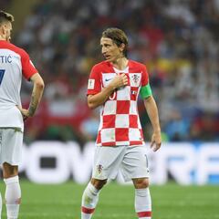 Rakitic y Modric intercambian sus camisetas con emotivos mensajes
