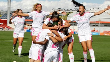 El Madrid CFF celebra un gol.