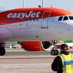 Los británicos ven el final de la COVID: colapsan las reservas en España