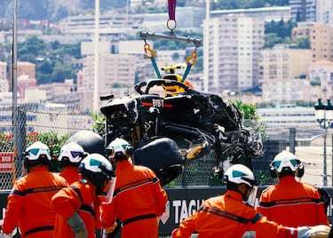 Monoplaza del piloto mexica, Sergio Pérez, tras el accidente en la primera vuelta del Gran Premio de Mónaco.