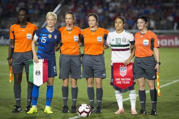 México cayó 6 goles por 0 ante Estados Unidos en el primer partido para ambas escuadras del Campeonato Femenil del Premundial de Concacaf; Morgan y Rapinoe brillan.