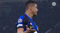 El Inter le sube el ánimo a Alexis y muestra su ‘encontrón’ con Simeone en Champions: ojo a su reacción...