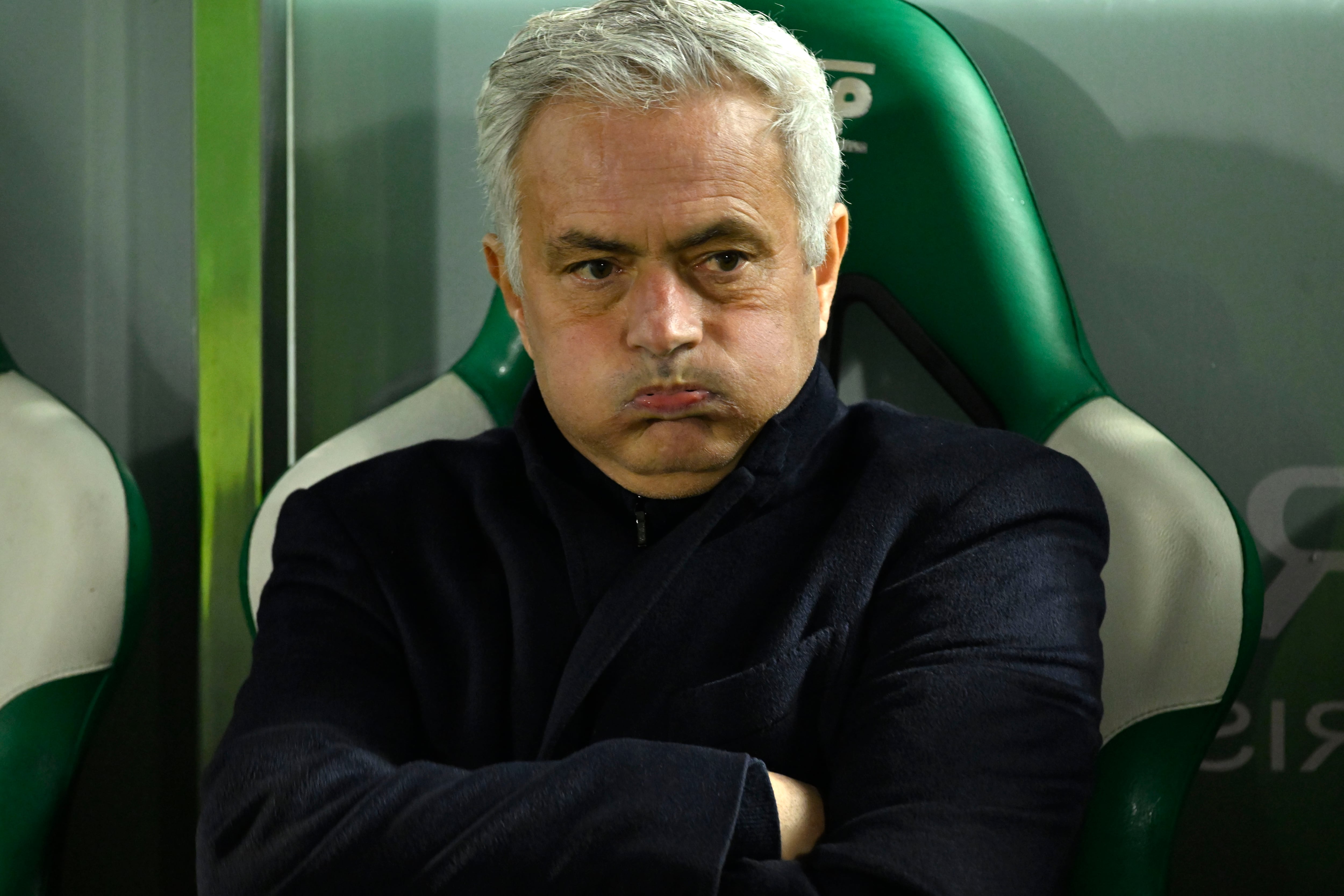 Mourinho gana tiempo