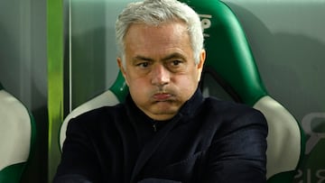 Mourinho gana tiempo