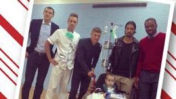 La carta que Toni Kroos dedicó a los niños ingresados en el Hospital Universitario La Paz, en Madrid.