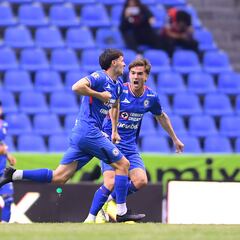 Cruz Azul derrota en su nueva casa al Atlas