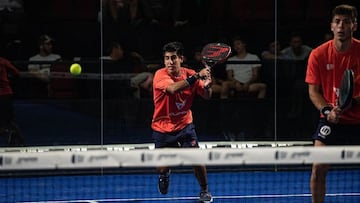 El argentino Federico Chingotto (10°) viajó a Chile a jugar una exhibición en el cierre de 2021, pero dio positivo por Covid-19. Así lo contó en el podcast Rey Pádel.