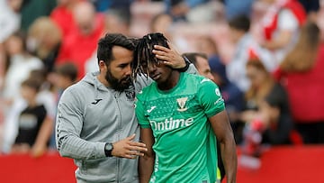 Diomande tras su fallo en la jornada 34 de LaLiga EA Sports entre Sevilla y Leganés.