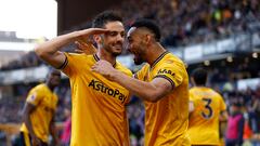 Soccer Football - Premier League - Wolverhampton Wanderers v Tottenham Hotspur - Molineux Stadium, Wolverhampton, Britain - November 11, 2023  Wolverhampton Wanderers' Pablo Sarabia celebrates scoring their first goal with Matheus Cunha Action Images via Reuters/Jason Cairnduff NO USE WITH UNAUTHORIZED AUDIO, VIDEO, DATA, FIXTURE LISTS, CLUB/LEAGUE LOGOS OR 'LIVE' SERVICES. ONLINE IN-MATCH USE LIMITED TO 45 IMAGES, NO VIDEO EMULATION. NO USE IN BETTING, GAMES OR SINGLE CLUB/LEAGUE/PLAYER PUBLICATIONS.