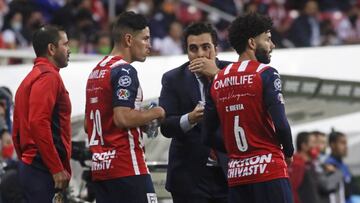 (Plantel de Chivas considera a Lea&ntilde;o &ldquo;muy innovador&rdquo;