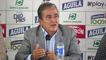 Jorge Luis Pinto en una rueda de prensa de Deportivo Cali.