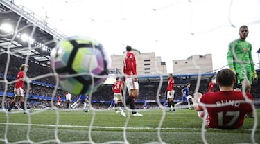 Mourinho on tough start: "This is not for kids"