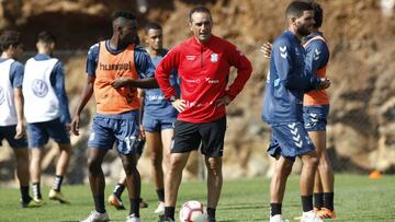 Oltra durante una sesi&oacute;n de entrenamiento.