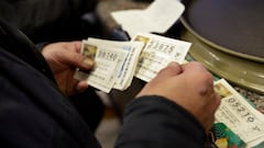 Tritura un décimo premiado de la Lotería del Niño, lo reconstruye y le entregan 15.000 euros