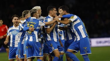 El centrocampista deportivista hizo un gol y mantuvo al equipo ante el Cádiz. 
