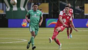 Daniel Torres (derecha) sufrió una lesión después del partido contra La Equidad.