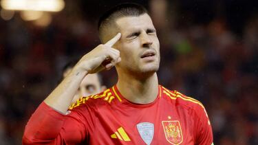 Soccer Football - UEFA Nations League - Group A4 - Spain v Serbia - Estadio Municipal Nuevo El Arcangel, Cordoba, Spain - October 15, 2024 Spain's Alvaro Morata celebrates scoring their second goal REUTERS/Jon Nazca