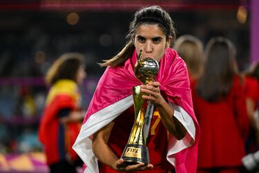 Todos preguntan por Alba Redondo