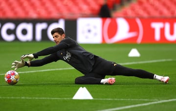 Thibaut Courtois durante la sesión de entrenamiento.