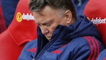 Louis van Gaal in the dugout at the Stadium of Light.