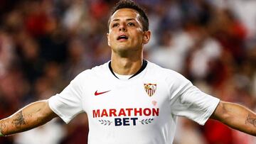 Pese a haber llegado a la MLS hace unos meses, el delantero mexicano disputó algunos partidos de Europa League con Sevilla, en los que incluso marcó dos goles.