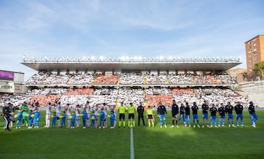 Vallecas siempre cumple ante su equipo. Ambientazo en el partido ante el Real Madrid.