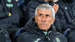 VILLARREAL, SPAIN - JANUARY 30: Quique Setien, head coach of Villarreal, looks on during the Santander League match between Villareal CF and Rayo Vallecano at the La Ceramica Stadium on January 30, 2023, in Castellon, Spain. (Photo By Ivan Terron/Europa Press via Getty Images)