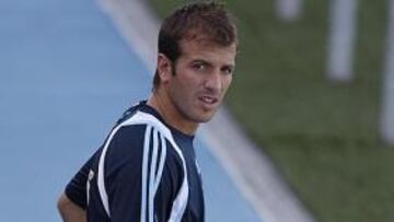 En Alemania vuelven a situar a Van der Vaart en la órbita del Hamburgo