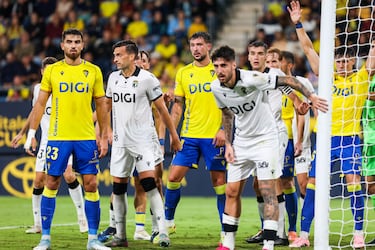 Bojan Kovacevic, operado con éxito de su rodilla derecha