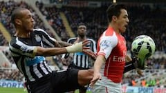 Arsenal de Alexis Sánchez vence y pone presión a Chelsea