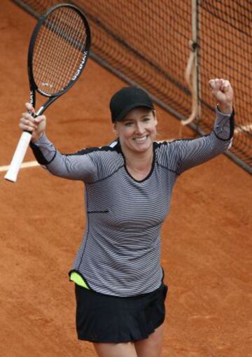 Bethanie Mattek-Sands celebra la victoria contra la jugadora china Li Na.