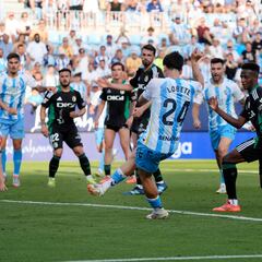 El Málaga crea el caos y evita el final feliz del Burgos