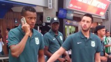 Entre los viajeros está el portero bogotano Camilo Vargas.