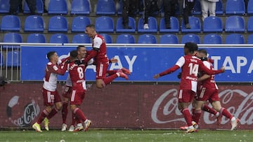 Los jugadores del Celta celebran su segundo gol en el partido contra el Alav&eacute;s en Mendizorroza.